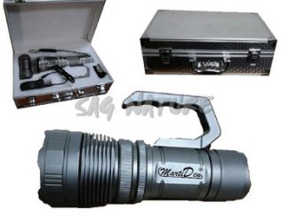 0806236 - LAMPADA-TORCIA C25 MARTIDEN 2000 LM - DISTANZA DI ILLUMINAZIONE 600 MT - PESO 1174 G - SAG NATURE