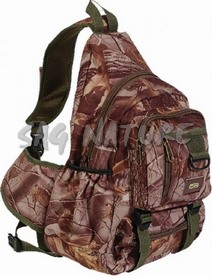1708062 - ZAINO MONOSPALLA CON SCHIENALE IMBOTTITO DI COLORE CAMO CM 45X37X19 - ART. ZB1003 CAMO