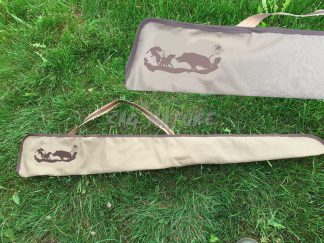 2902003 - FODERO STOFFA MEZZA ZIP COMPLETO DI TRACOLLA CON CANI E CINGHIALE - 130 CM - CF 12 PZ - LA NUOVA REGINA