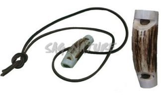 5401008 - FISCHIETTO DOPPIO IN CORNO DI CERVO (TRILLO E FISCHIO) LUNGHEZZA 8,0 CM - COMPLETO DI LACCIO - SAG NATURE