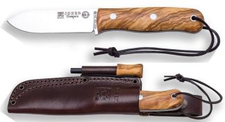 1201314 - COLTELLO BUSHCRAFT E CACCIA JBS9 TRAMPERO ACCIAIO SANDVIK 14C28N MANICO OLIVO LAMA 10 CM PESO 185 GR - COMPLETO DI FODERO PELLE CON ACCIARINO - JOKER CO113-P