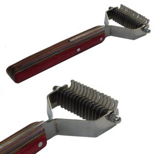 6602006 - CARDATORE CON LAME ACCIAIO INOX - MANICO LEGNO 12 CM - LARGHEZZA TESTA 5 CM - SAG NATURE