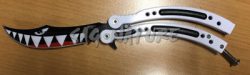 1203235 - COLTELLO BUTTERFLY PESCECANE CON LAMA E MANICO CURVI APERTURA C/PRESSIONE DEL PUGNO LAMA 10 CM COMPLETO DI FODERO NYLON - JKR586