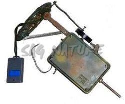 1002053 - RACCHETTA A RIBALTA CON TELECOMANDO - MATERIALE IN FERRO VERNICIATO A FUOCO - ALTEZZA 21 CM - PER COLOMBACCIO - Attualmente non disponibile se vuoi prenotare il prodotto invia WhatsApp al +39 3286953793<a href="https://api.whatsapp.com/send?phone=393286953793"><strong>WhatsApp3286953793Da cellulare</strong></a>