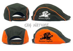 2903007 - CAPPELLO COPPOLA CON RICAMO PASSIONE CINGHIALE - VERDE O VERDE E ARANCIONE - LA NUOVA REGINA