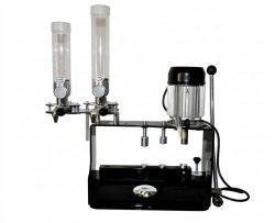 3301009 - PRESSA FUSION V-S1500 A TRE STAZIONI COMPLETA DI DOSATORI POLVERE E PIOMBO, CALCABORRE, BOBINA, RIBASSATORE ED INCISORE IN ACCIAIO - GAEP