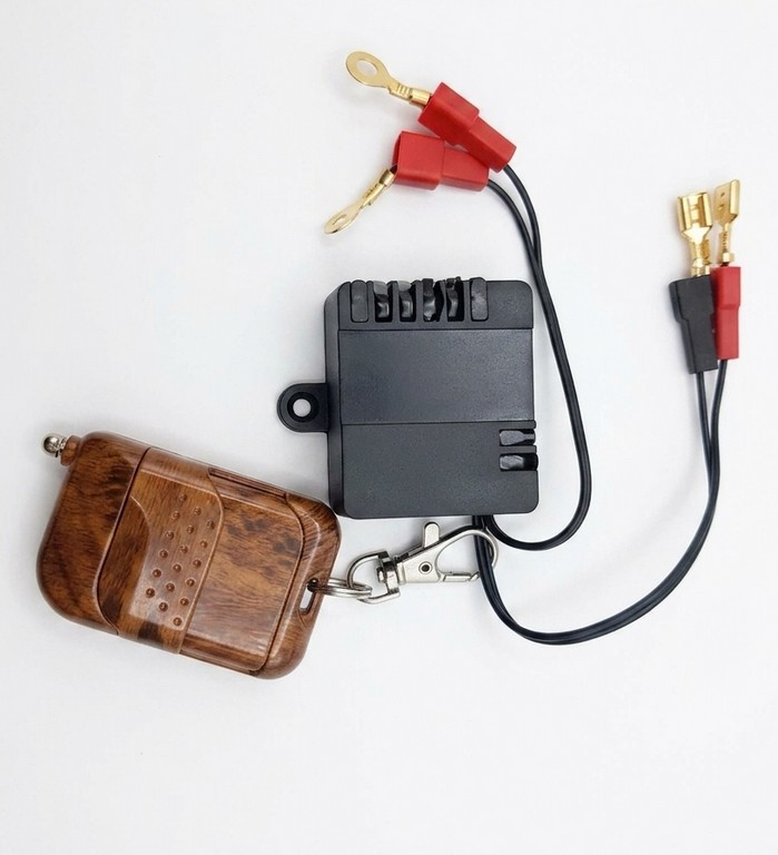 1002039 - TELECOMANDO UNIVERSALE APPLICABILE A DISPOSITIVI FUNZIONANTI A 12V - DISTANZA 100 METRI - RIPRODUTTORE - GIOSTRA ETC ETC - SAG NATURE