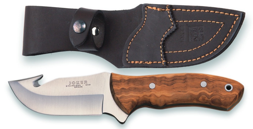 1201085 - COLTELLO CON SCUOIATORE MANICO OLIVO LAMA 10 CM ACCIAIO 440 - PESO 215 GR - COMPLETO DI FODERO - JOKER CO65